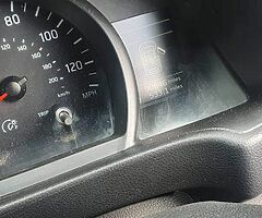 Nissan NV 200 - Image 8/10