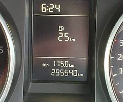 2009 Volkswagen Golf - Image 4/10