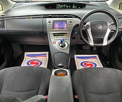 2015 Toyota Prius - Image 4/10