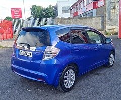 Honda Fit 1.3 Hybrid - Image 4/10