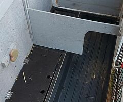 Rabbit hutch and run. - Image 5/8