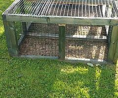 Rabbit hutch and run. - Image 8/8