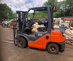 Toyota forklift - Image 4/10
