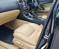 Lexus IS 220d - Image 4/7