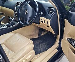 Lexus IS 220d - Image 5/7
