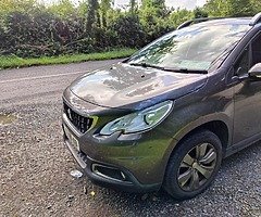 Peugeot 2008 - Image 4/10