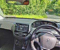 Peugeot 2008 - Image 6/10