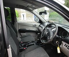 2014 2014 MITSUBISHI L200 2.5 CRDI 4WD  FIVE SEATER CREW CAB  L200
