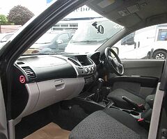 2014 2014 MITSUBISHI L200 2.5 CRDI 4WD  FIVE SEATER CREW CAB  L200 - Image 6/9