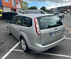 10 FORD FOCUS - Image 4/8