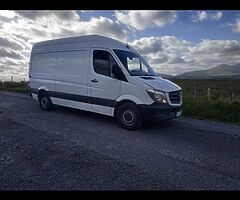 142 Mercedes sprinter mwb hr