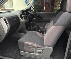Mitsubishi pajero SWB 3.2 diesel manual new doe 03/22 - Image 8/10