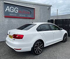 2012 Volkswagen Jetta - Image 5/10