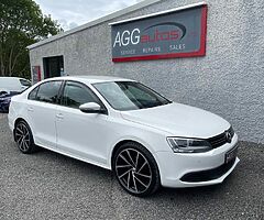 2012 Volkswagen Jetta - Image 7/10