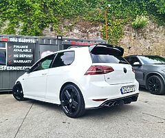 2014 Volkswagen Golf R - Image 9/10