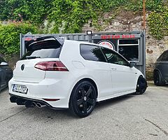 2014 Volkswagen Golf R - Image 6/10