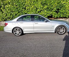 Mercedes C200 Automatic 2.2 Diesel Blue Efficiency - Image 4/10