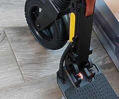 ELECTRIC SCOOTER - Image 7/10