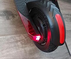 ELECTRIC SCOOTER - Image 8/10
