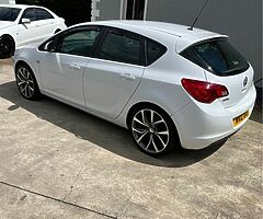 2012 Vauxhall Astra