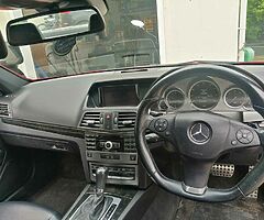 2010 Mercedes-Benz E-Class - Image 9/10