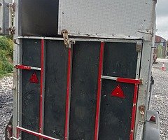 Horse box