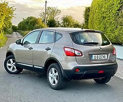 Nissan QashQai 1.5 diesel . Manual . Cheap tax - Image 8/9