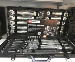 New 23 piece Flexible Ratchet Spanner Set