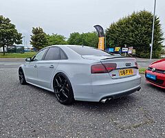 2013 Audi S8 - Image 3/10