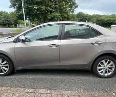 Toyota Corolla Aura 1.4 d4d 2014(141)