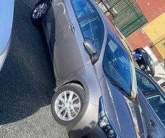 Toyota Corolla Aura 1.4 d4d 2014(141) - Image 10/10