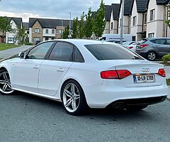 Audi A4 2.0 diesel . Manual . black Edition