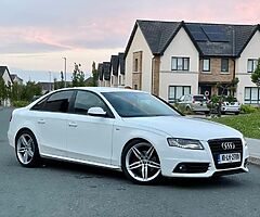 Audi A4 2.0 diesel . Manual . black Edition