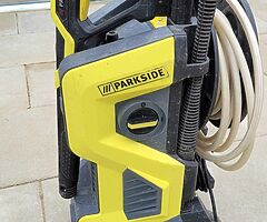 Preassure washer with accessories