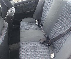 Toyota Corolla - Image 5/7