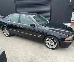 BMW E39 520