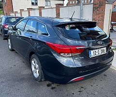 2012 Hyundai i40 1.7 Diesel estate - Image 3/5
