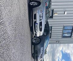 E11 Saloon - Image 5/8