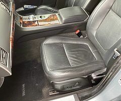 2010 Jaguar XF - Image 9/10