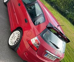 White 4x100 17’inch wheels - Image 4/4