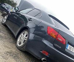 Lexus is250