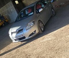 Toyota Auris - Image 6/10