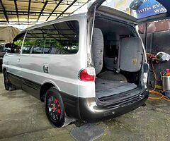 1998 Hyundai Starex - Image 6/10