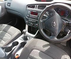 Kia Ceed - Image 6/8
