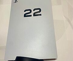 PlayStation 5 + 2 controllers - Image 3/4