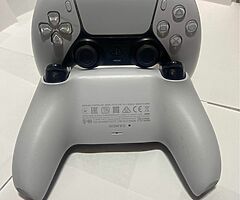 PlayStation 5 + 2 controllers - Image 4/4