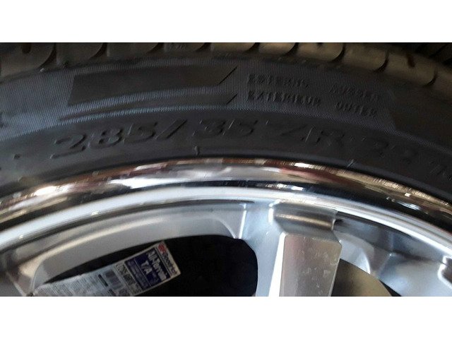Guenion Niche wheels 22inch and tires Mercedes all S.U.V. chrome lip and silver spokes - 8/10