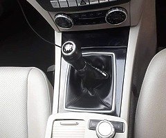 Mercedes - Image 5/9