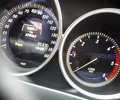 Mercedes - Image 8/9