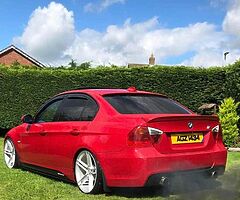 LOOKING bmw 318D
